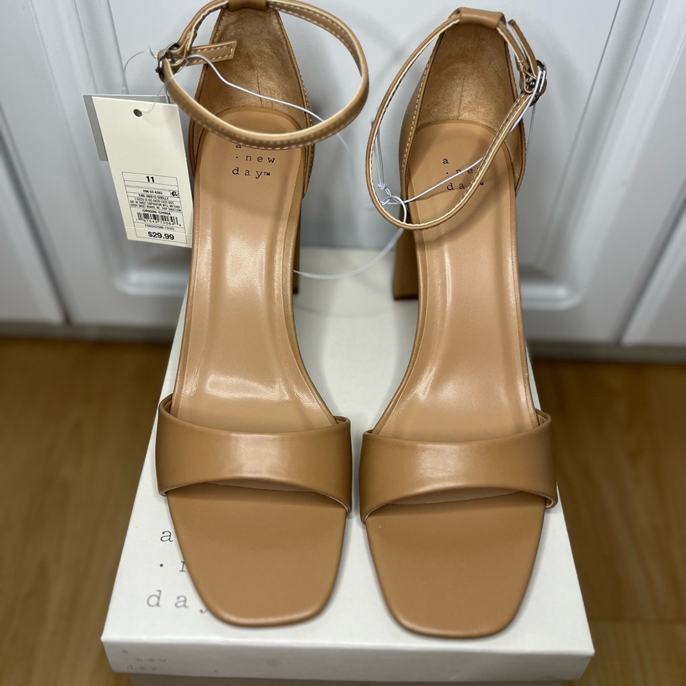 NWT A New Day Tan Shelly Heels with Memory Foam Insole
